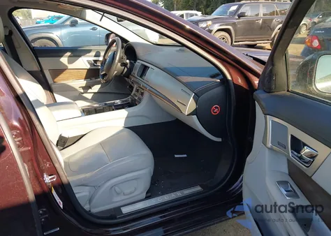 2013 Jaguar Xf V6 Sc z USA, uszkodzony, nr VIN SAJWJ0EF8D8S76701